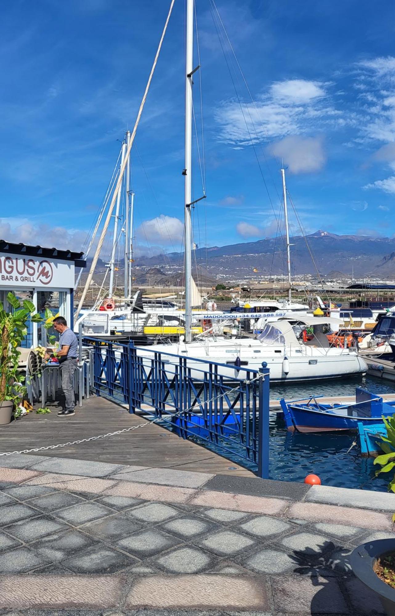 Yacht Oceanis Clipper Otel Las Galletas Dış mekan fotoğraf